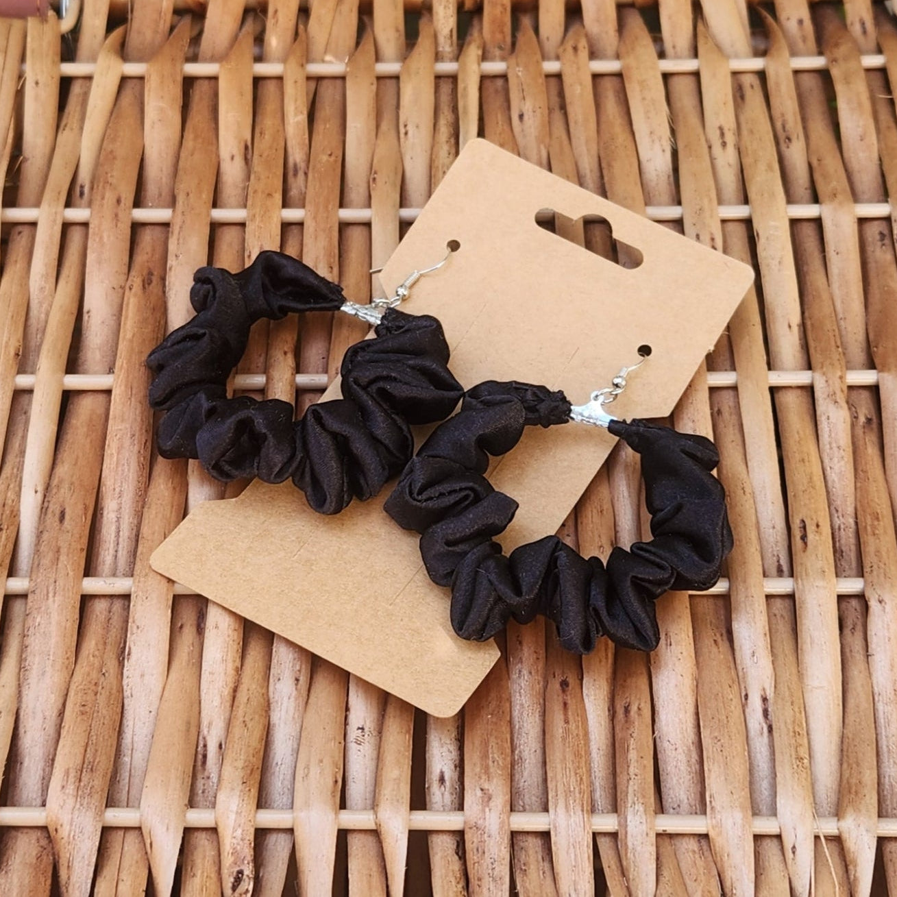 Black - Scrunchie Earring