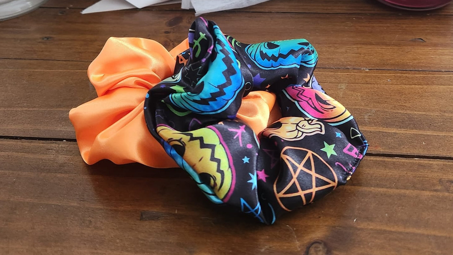 Design your Own: Zip & Stash Scrunchies