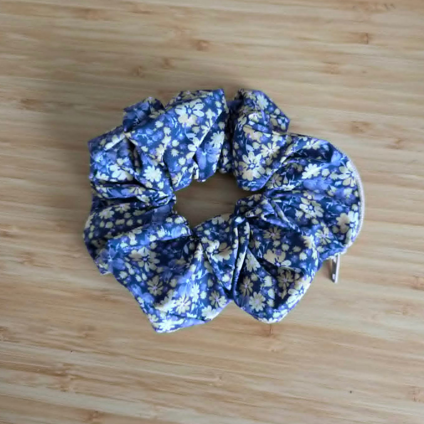 Blue Floral - Zip & Stash Scrunchie