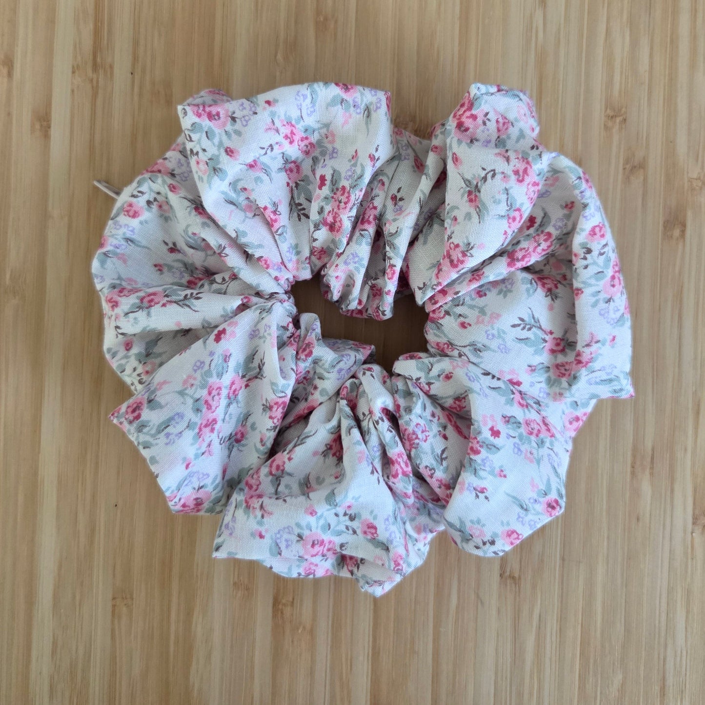 Floral Breeze  - Jumbo, Zip & Stash Scrunchie (Copy)